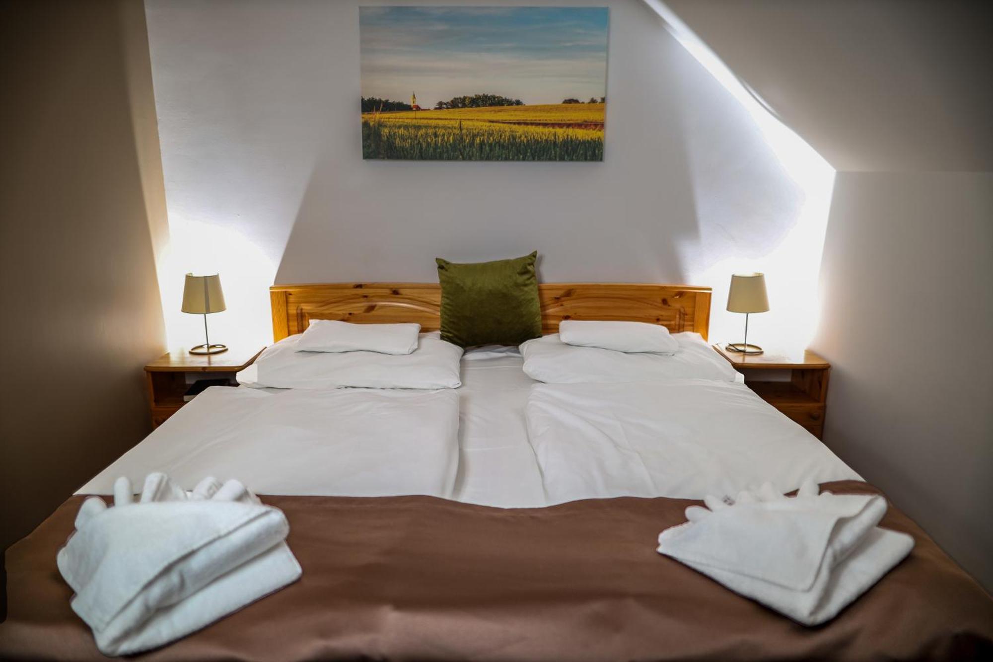 Land-Plan Hotel Toltestava Ngoại thất bức ảnh
