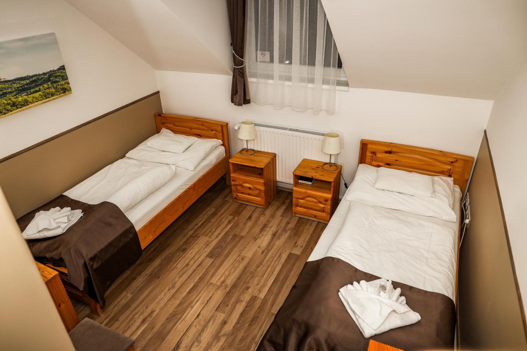 Land-Plan Hotel Toltestava Ngoại thất bức ảnh